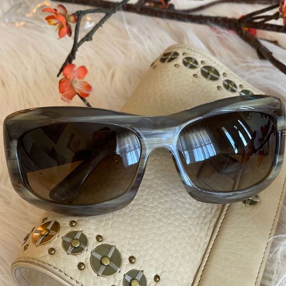 💞GUCCI 💞gorgeous sunglasses - Picture 15 of 17